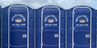 Best VIP or Luxury Restroom Trailers  in Excelsior, MN